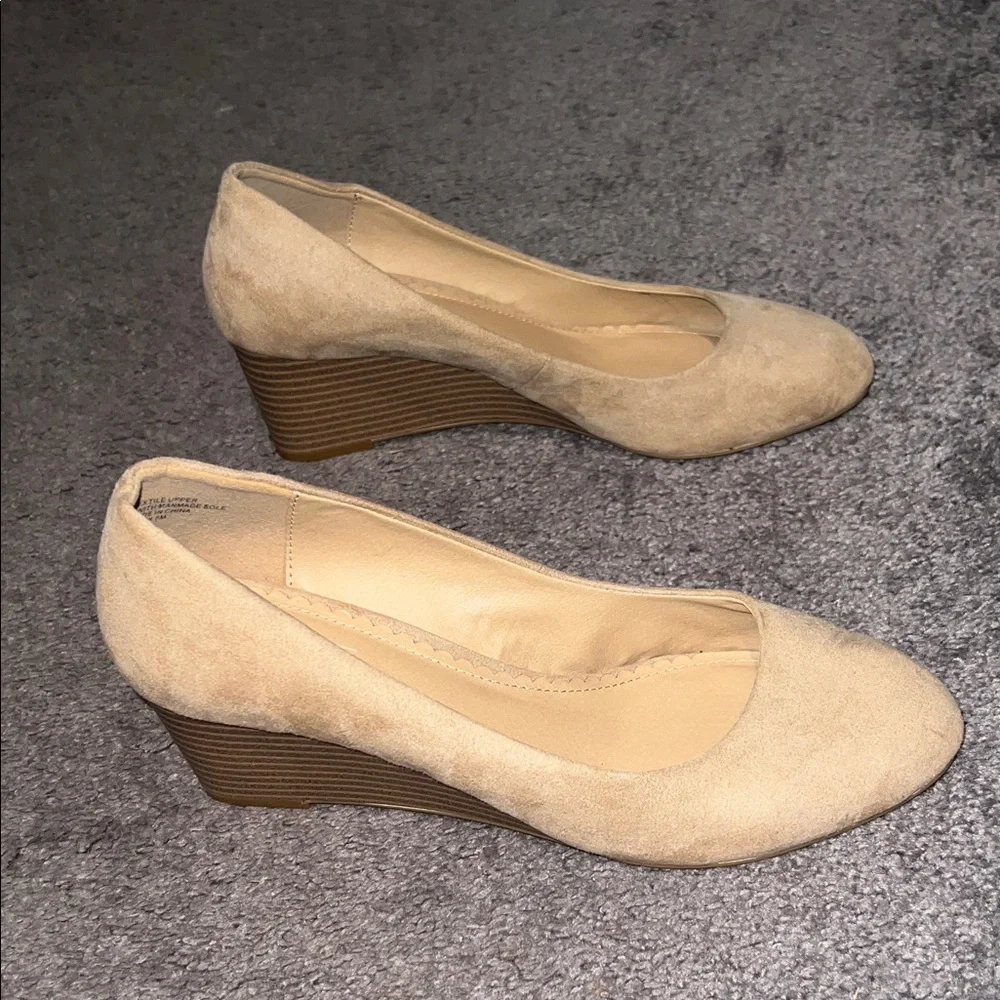 LOFT Women's Beige Suede Wedges Heels
